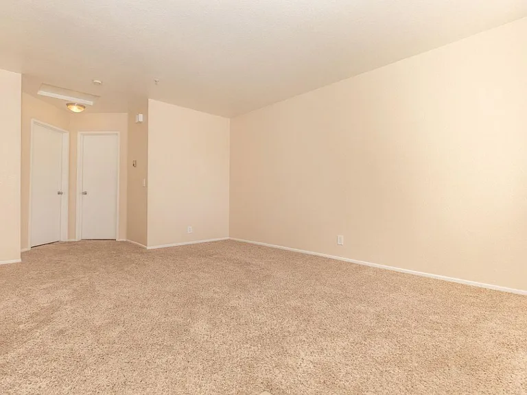 Desert Heights Apartment Homes — Photo 39