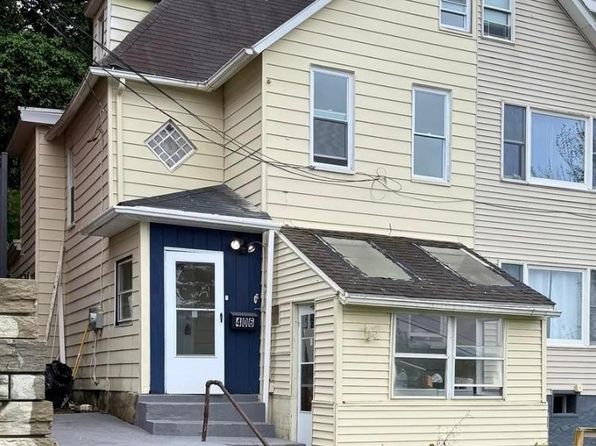 406 W 9th St