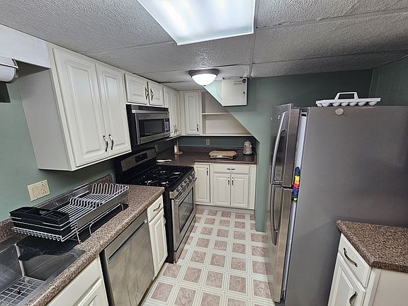 2nd image of 100 Farm Ln
