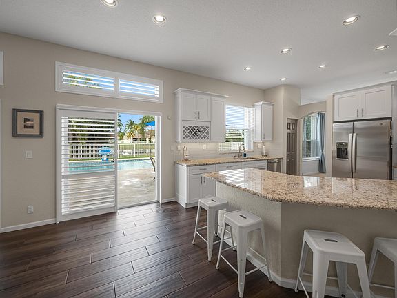 3rd image of 6259 Indian Forest Circle