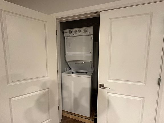 4th image of 1020 Luna Ave #202