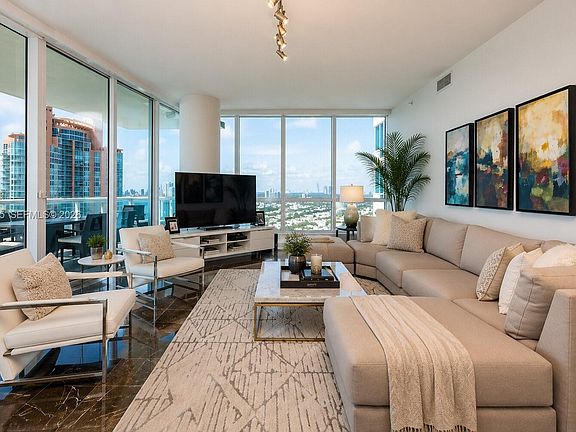 4th image of 100 S Pointe Dr APT 3101