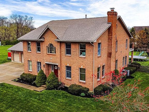 3rd image of 900 Kerns Dr