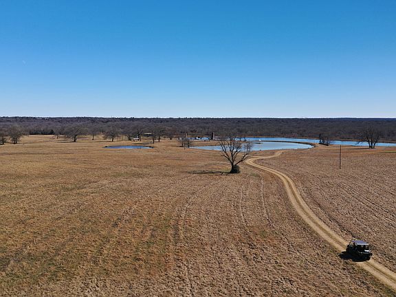 5th image of 2 695/ Acres Lady J Ranch Leon Robertson County 1640 Dm #3