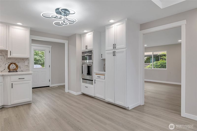 4th image of 10223 SE 213th Place
