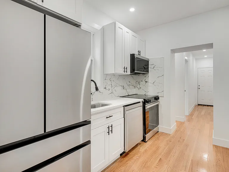 693 Vermont St #1 — Photo 7