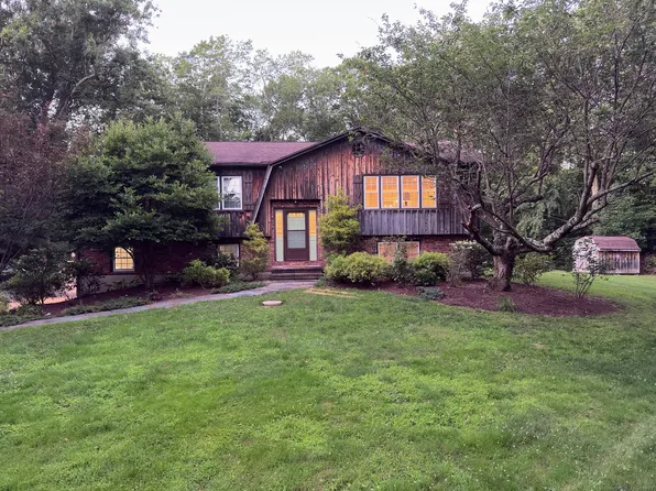36 Elaine Drive, Southbury, CT 06488