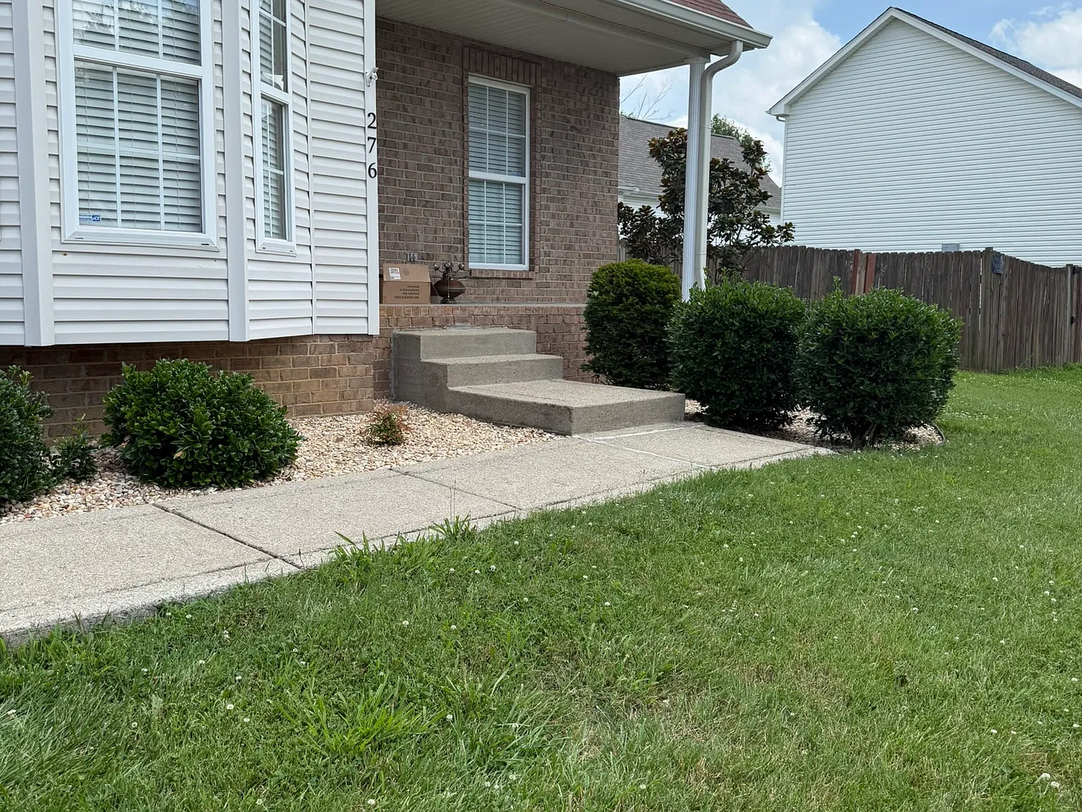 3 bed, 2.5 bath, 1808 sqft, $2,200 — Photo 2