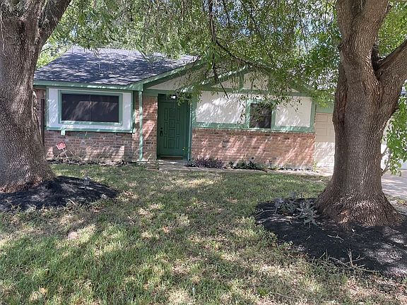 2nd image of 3646 Brier Gardens Dr
