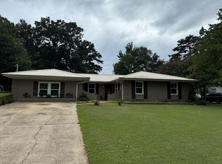 3203 Wellington Rd, Dothan, AL 36305