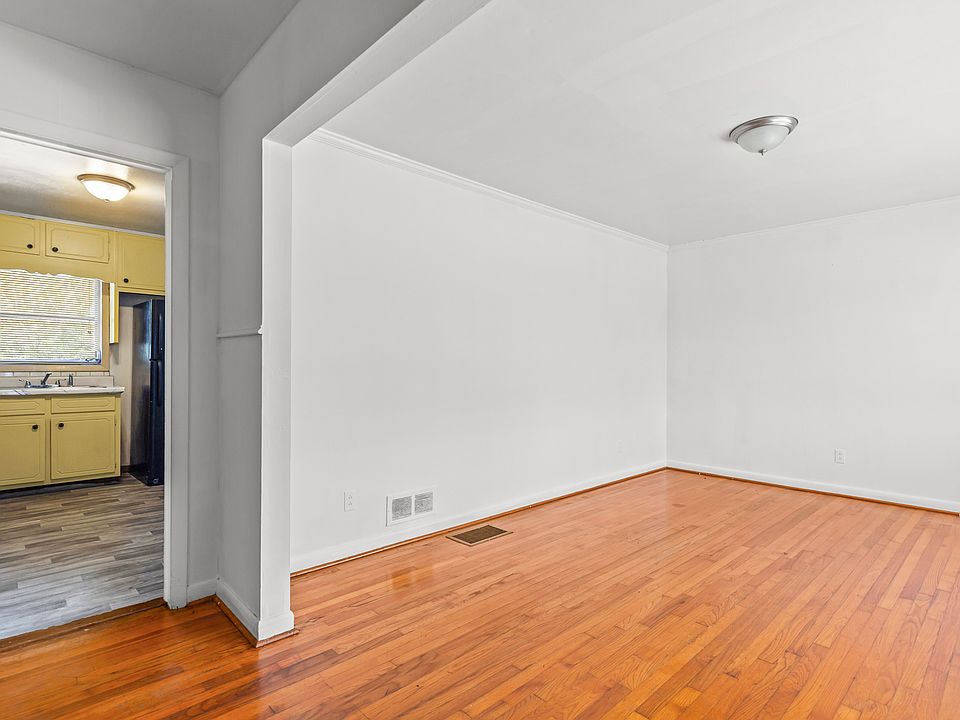 110625_Emerald-2_11072025