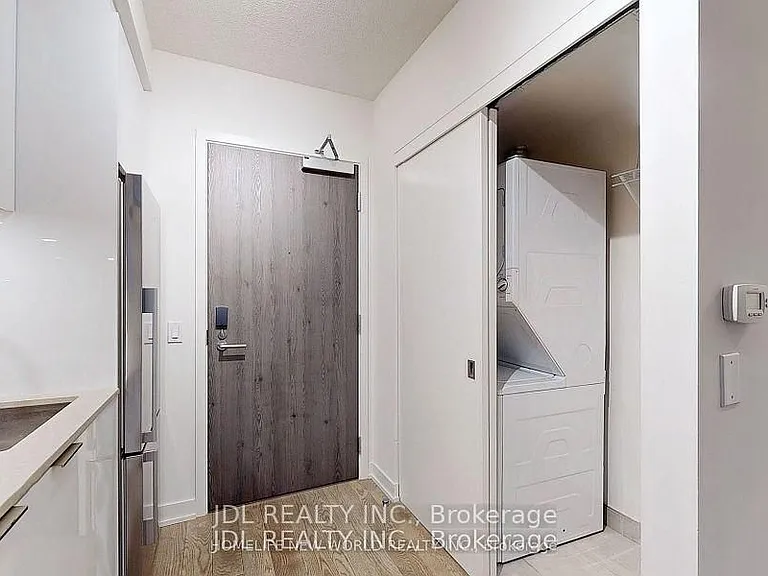 25 Richmond St E #408 — Photo 39