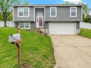 1412 Dutchmill Dr, Arnold, MO 63010