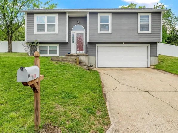 1412 Dutchmill Dr, Arnold, MO 63010