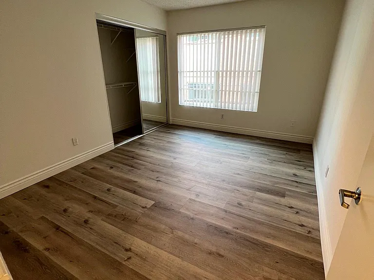 10911 Rochester Ave #201 — Photo 6