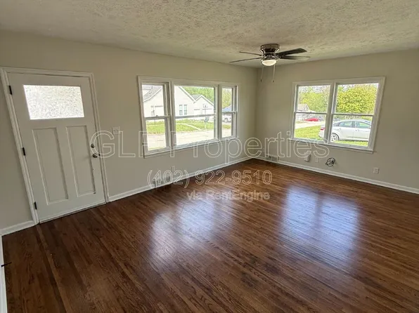 612 N 13th St, Nebraska City, NE 68410