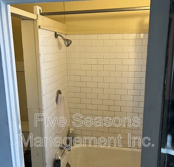 19 Grant St #2 — Photo 14