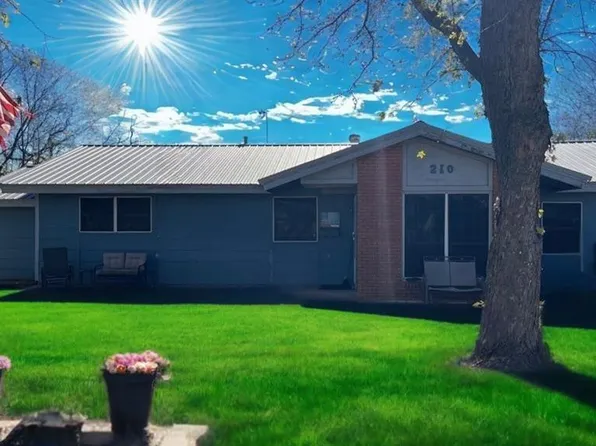 210 Hoover Cir, Elk City, OK 73644