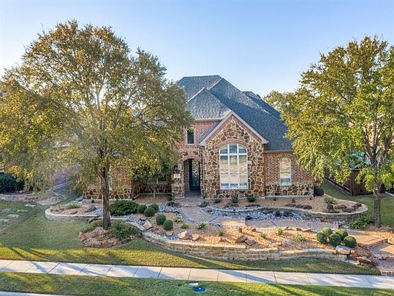 5th image of 15175 Woodbluff Dr
