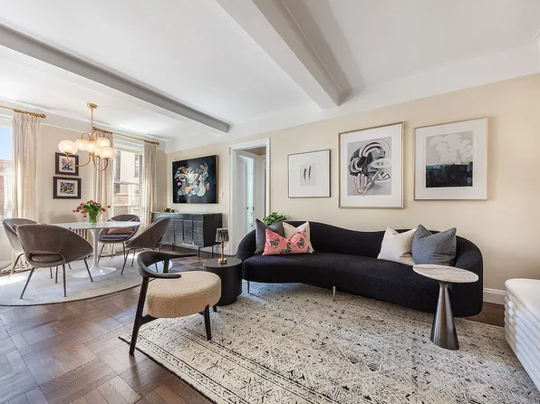 136 Waverly Pl APT 5E, New York, NY 10014