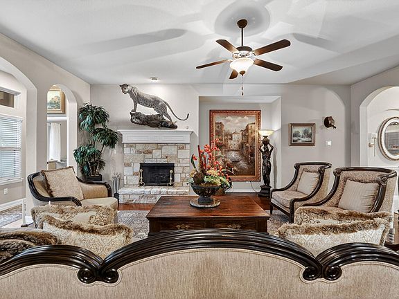 2nd image of 4521 Pyrenees Pass