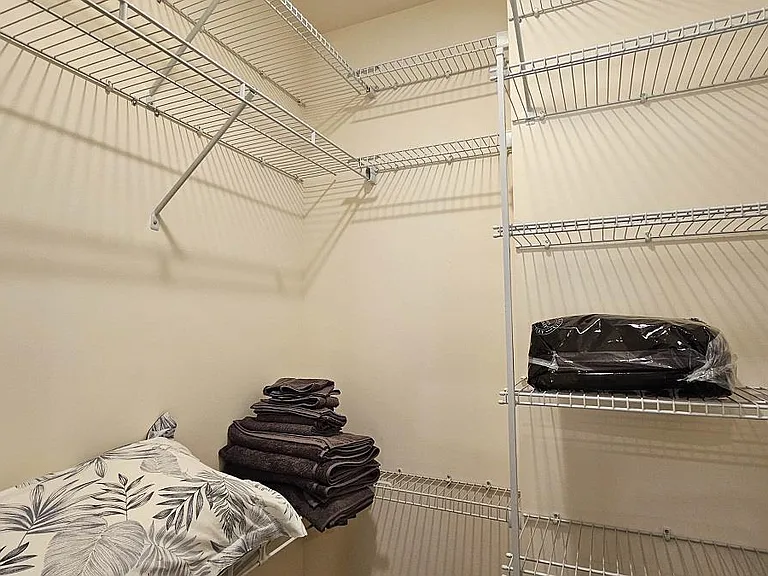 260 W Main St #16 — Photo 9