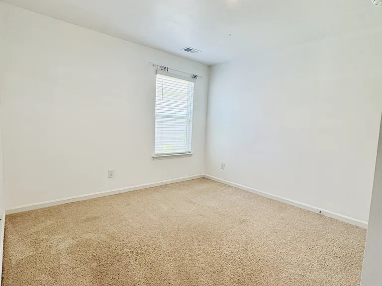 809 Woodland Farms Cir — Photo 12