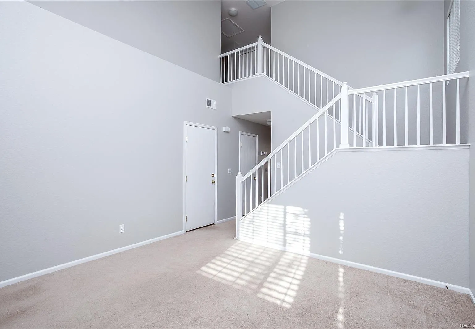 3 bed, 1527 sqft, $2,550 — Photo 2