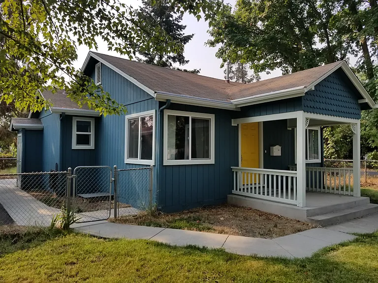 343 Mae St — Photo 3