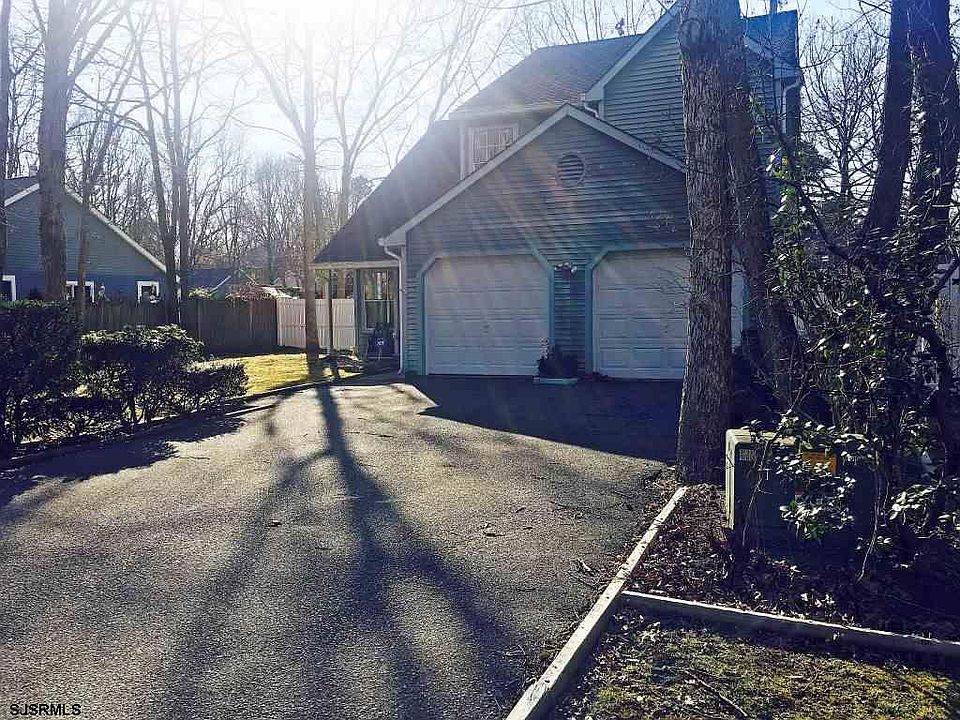 1st image of 739 Ravenwood Dr