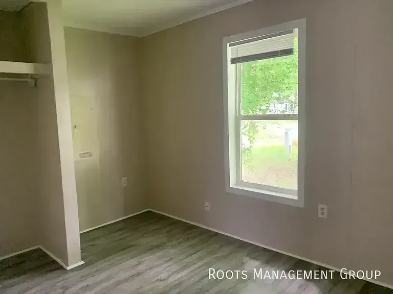 8725 Wabash Ave #105 — Photo 15