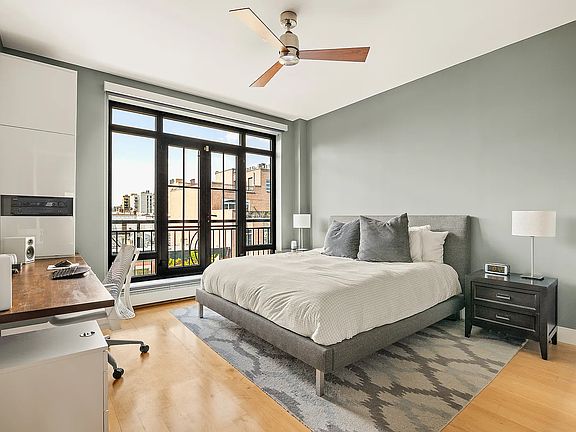 4th image of 309 2nd St APT 4A