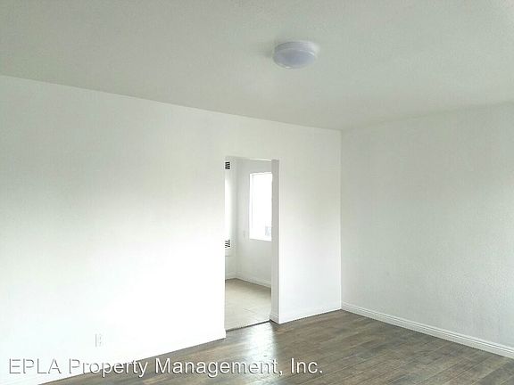 3rd image of 6023 Brynhurst Ave