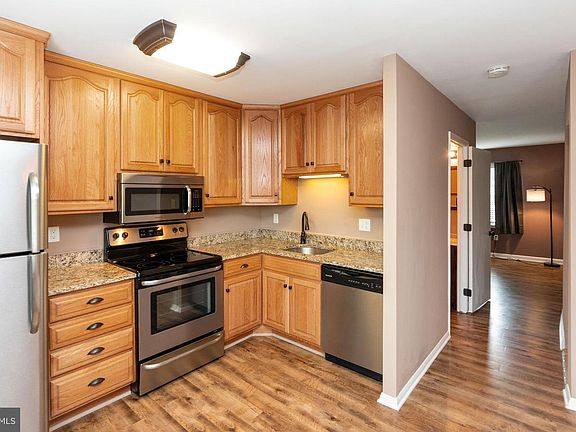 3rd image of 26 E Orndorff Dr