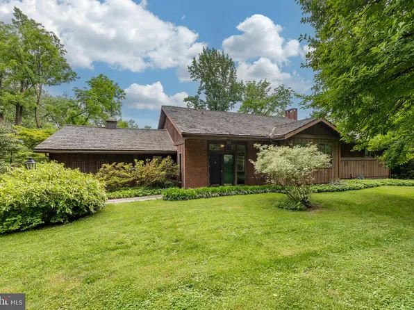 215 Downing Rd, Downingtown, PA 19335