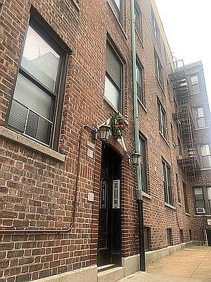 2nd image of 2832 44th St APT 32