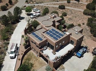 10 Cinco Cir, Placitas, NM 87043