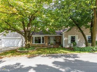 398 River Bluff Cir, Naperville, IL 60540