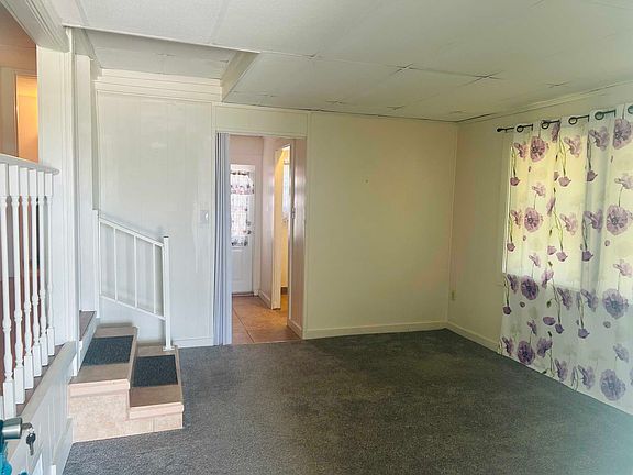 5th image of 110 Violet Dr #110