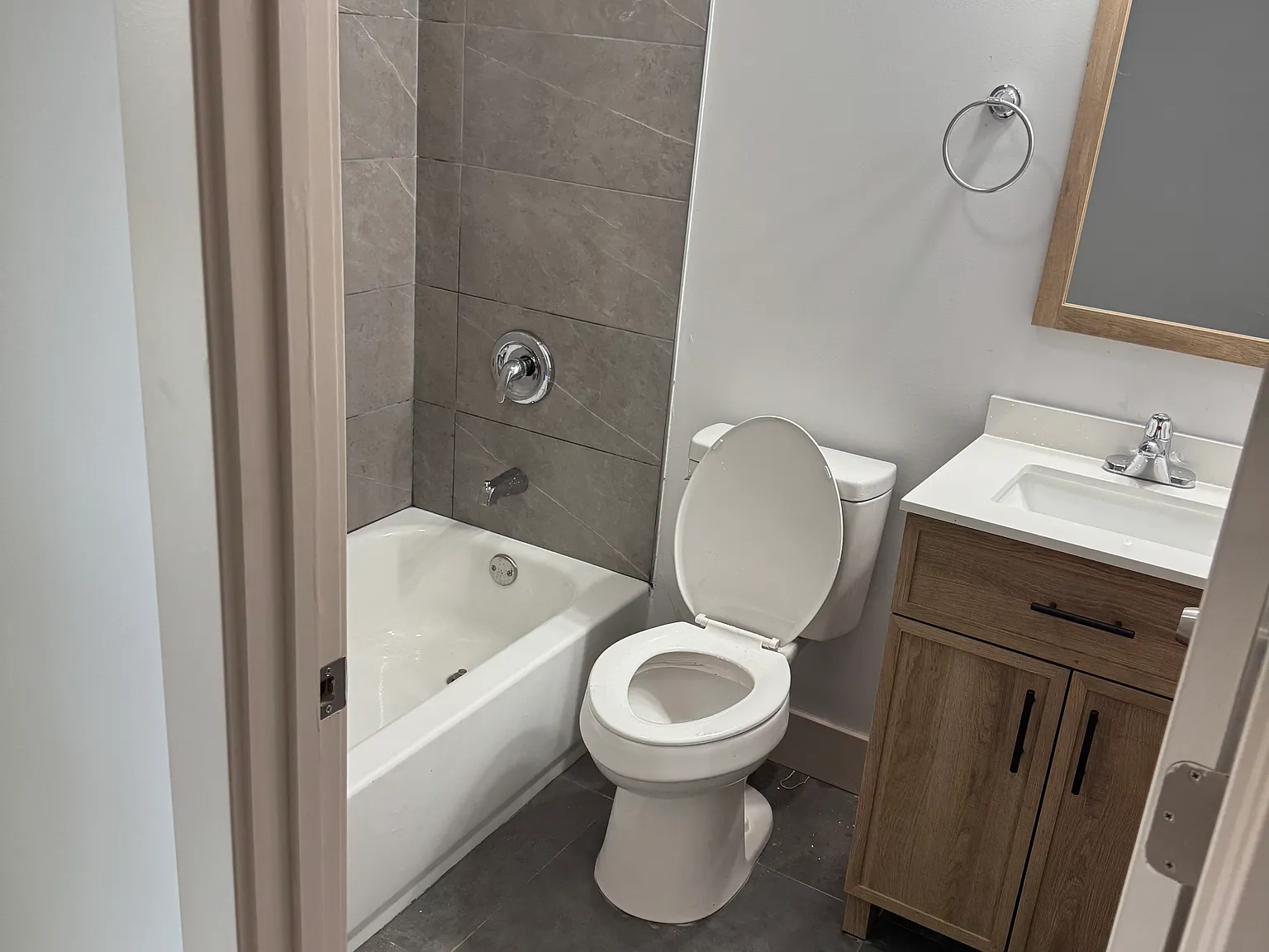 4 bed, 1300 sqft, $2,750 — Photo 3