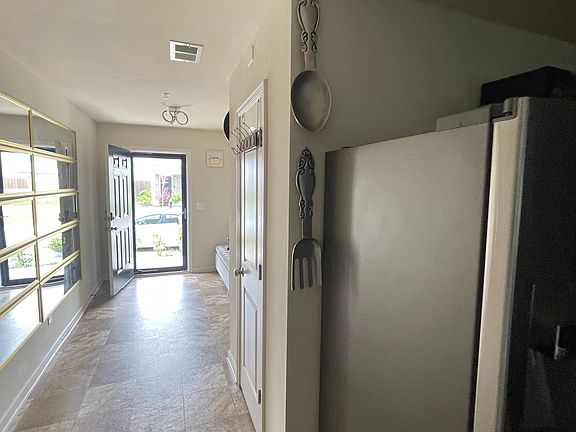 2nd image of 2100 Belmont Cir