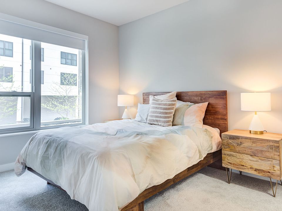 DASH Downers Grove 926 Maple Ave Downers Grove IL Zillow