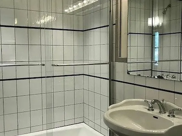 25-54 37th Street image 31 of 36