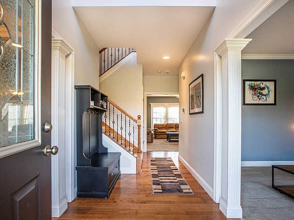 3rd image of 2819 Degarmo Dr