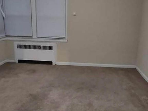 4th image of 12021 Edgewater Dr APT 405