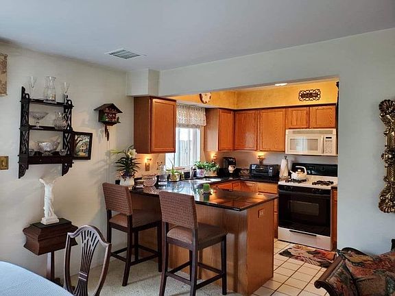 5th image of 206 Beacon Dr