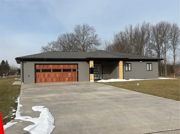 855 Madison Ave, Lewiston, NY 14092