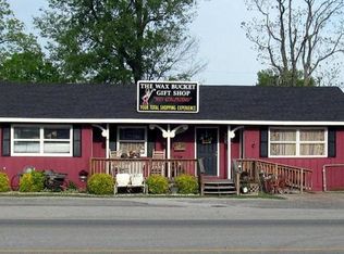 409 S Main St, Grove, OK 74344