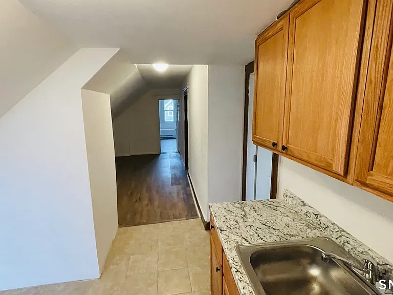 58 E Pearl St — Photo 14