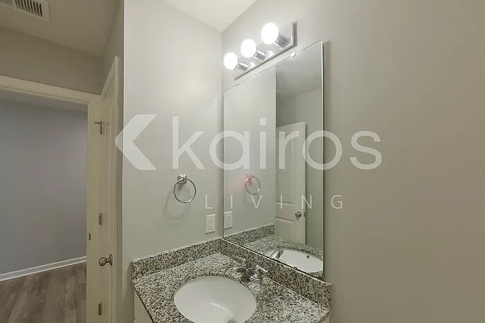 2509 Upland Cir SE — Photo 9
